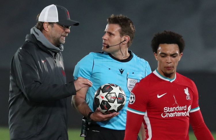 替补戴帽，凯恩当选斯图加特vs拜仁全场最佳球员