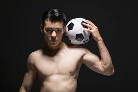 克莱将险些失误转化成三分进球