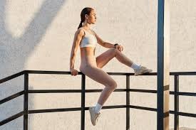 第五人格双喜临门！周年庆伴COAVI全球总决赛，监管新皇新后来临！